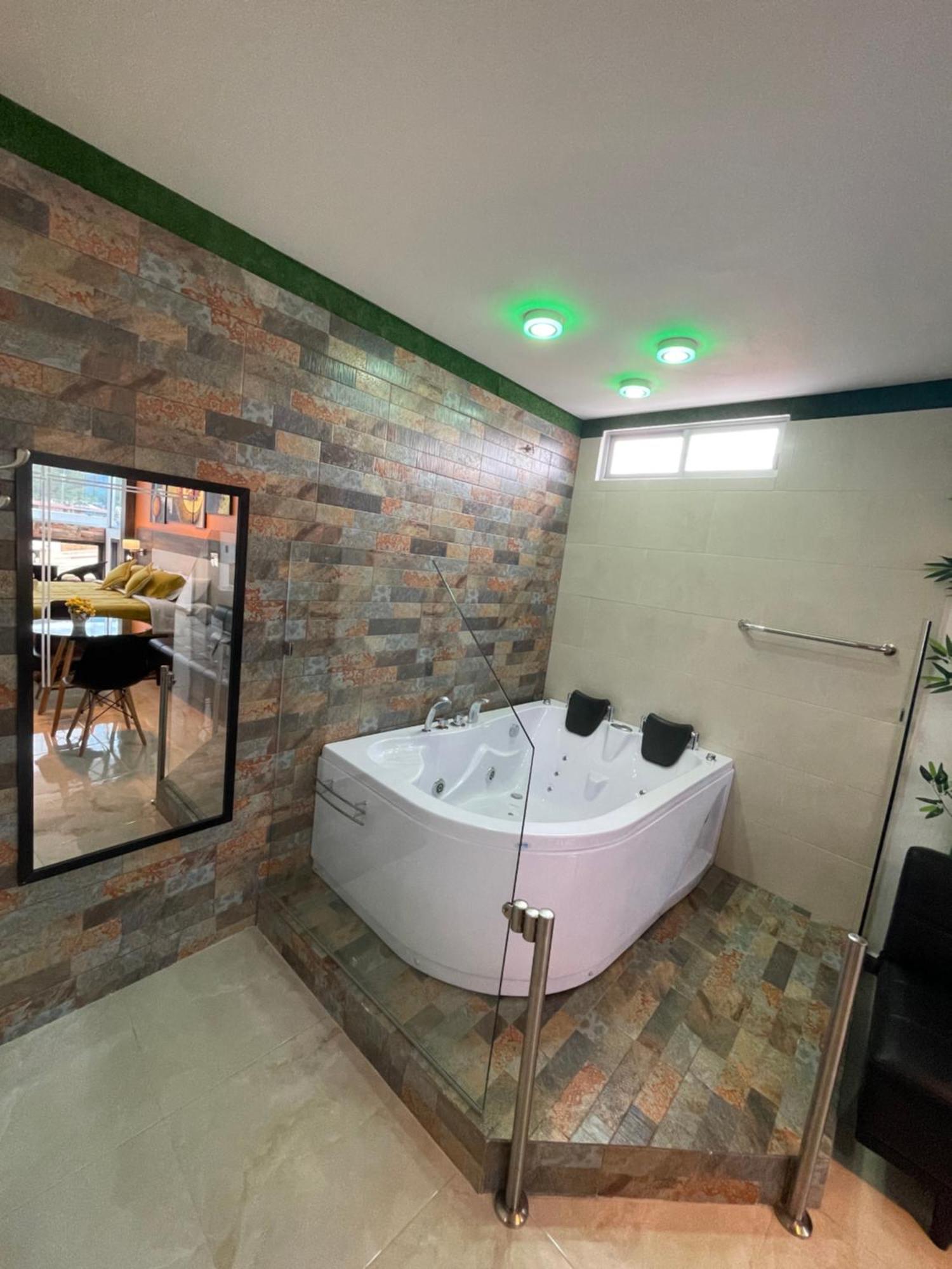 Sara Hotel Ибарра Экстерьер фото